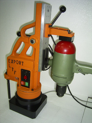 Portable Magnetic Electro Permanent Drill Stand Fitted with Ralli Wolf Drilling Machine