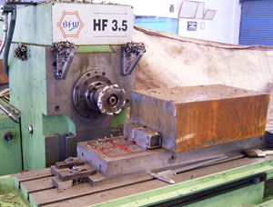 Electro Permanent Magnetic Chuck used to Machining of a rough block in a Horizontal Machine